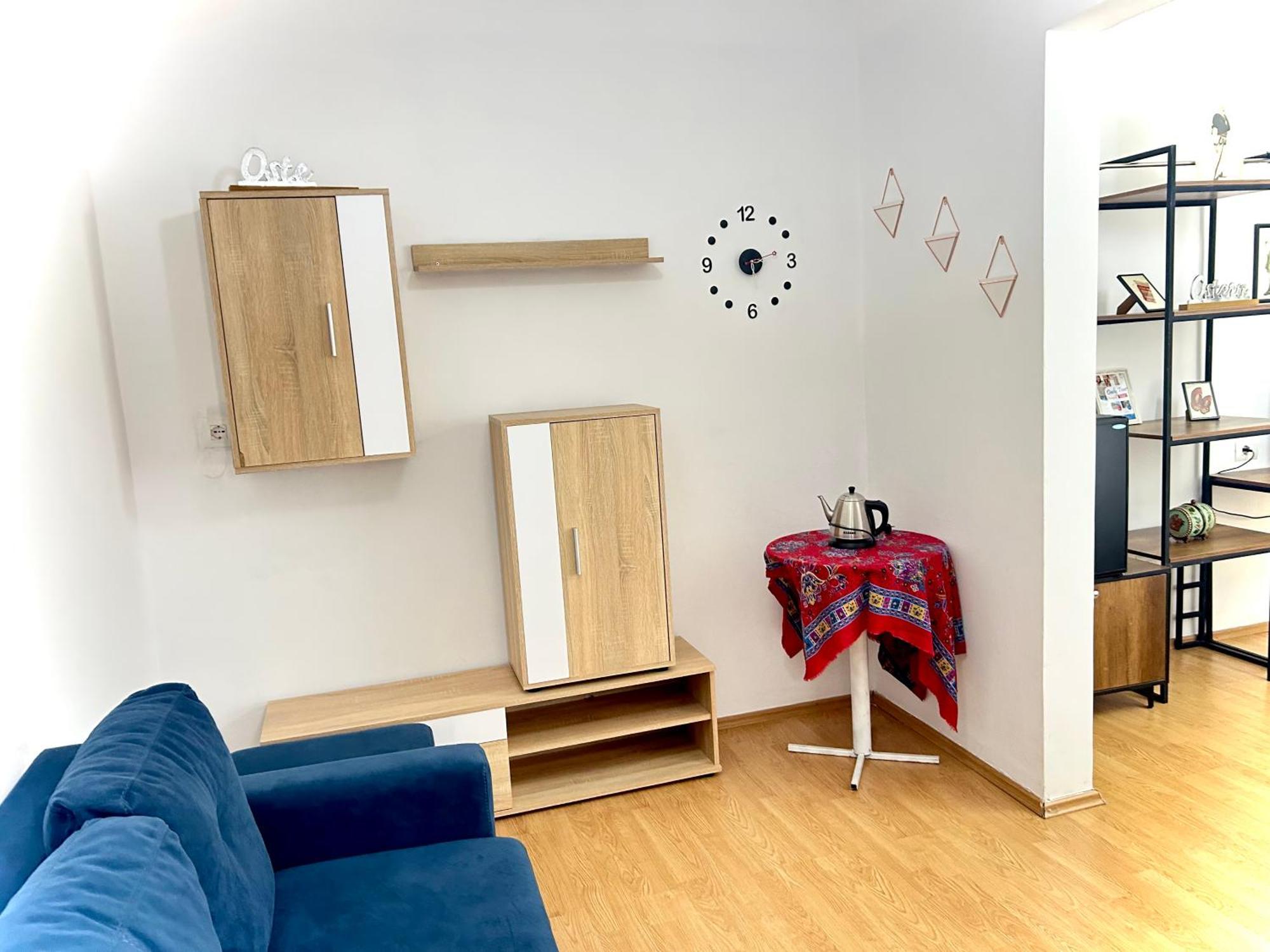 Budget Retreat Tirana & Studios Bagian luar foto